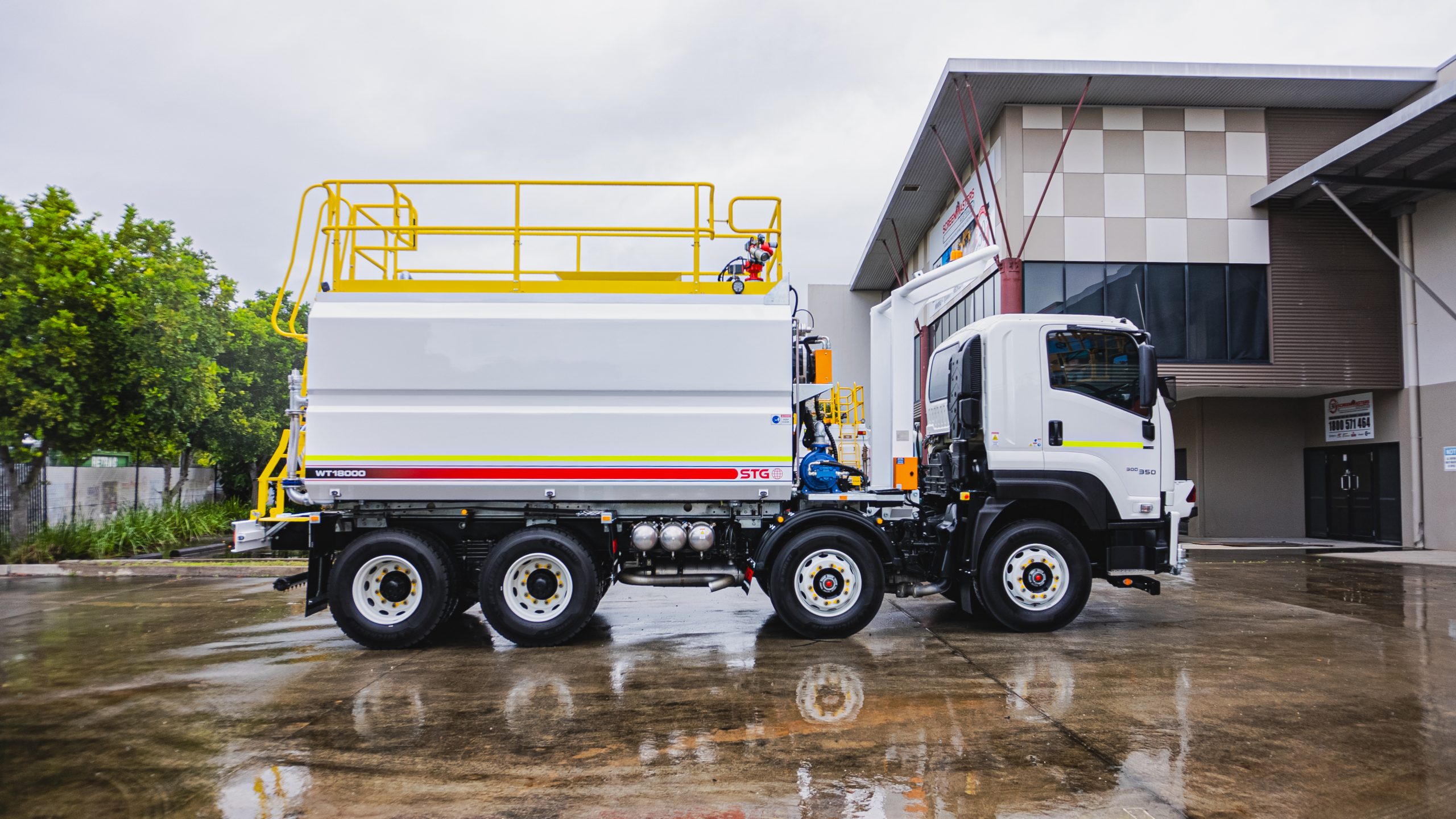 18000L STG Global Water Cart